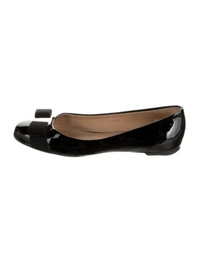 Pre-owned Ferragamo Patent Leather Bow Accents Ballet Flats In Black