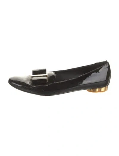 Pre-owned Ferragamo Patent Leather Bow Accents Flats In Black