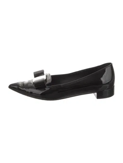 Pre-owned Ferragamo Patent Leather Bow Accents Flats In Black