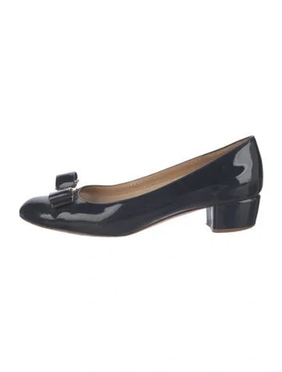 Pre-owned Ferragamo Patent Leather Bow Accents Flats In Blue