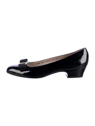 Pre-owned Ferragamo Patent Leather Bow Accents Flats In Multi