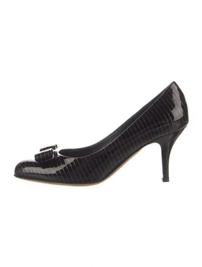 Pre-owned Ferragamo Patent Leather Bow Accents Pumps In Black
