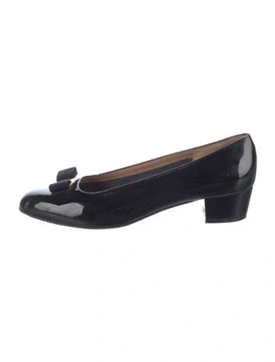 Pre-owned Ferragamo Patent Leather Bow Accents Pumps In Multi
