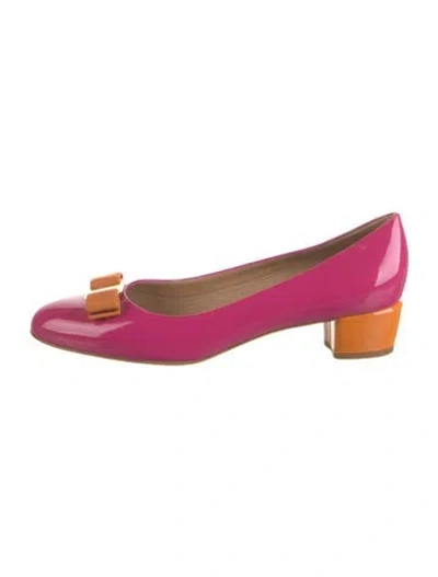 Pre-owned Ferragamo Patent Leather Bow Accents Pumps In Pink