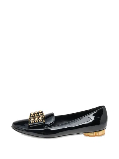 Pre-owned Ferragamo Patent Leather Flat Pumps In Black