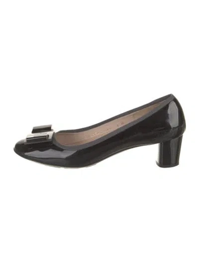 Pre-owned Ferragamo Patent Leather Pumps In Black