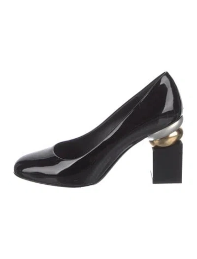 Pre-owned Ferragamo Patent Leather Pumps In Black