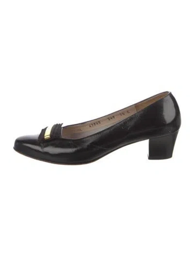 Pre-owned Ferragamo Patent Leather Pumps In Black