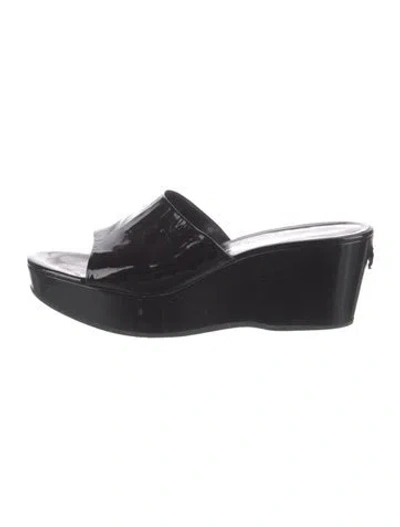 Pre-owned Ferragamo Patent Leather Slides In Black