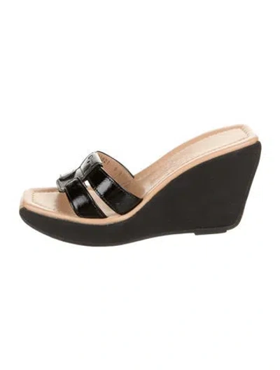 Pre-owned Ferragamo Patent Leather Slides In Black/neutrals