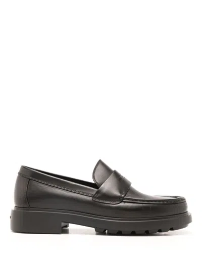 Ferragamo Penny-slot Leather Loafers In 黑色