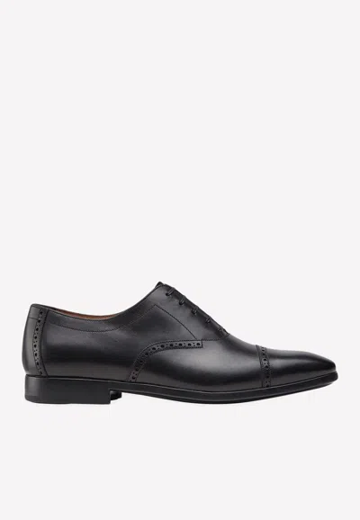 Ferragamo Plain Toe Oxford Shoes In Calf Leather In Black
