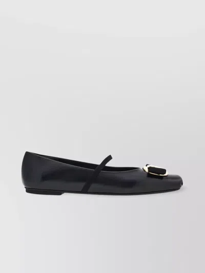 Ferragamo Plate Ballet Flats Gold-tone Buckle In Black