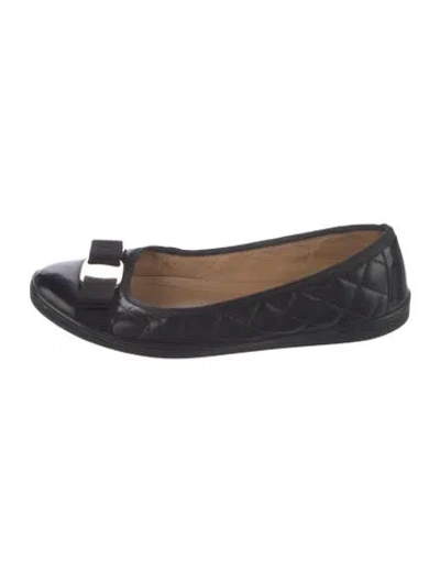 Pre-owned Ferragamo Quilted Pattern Leather Ballet Flats In Black