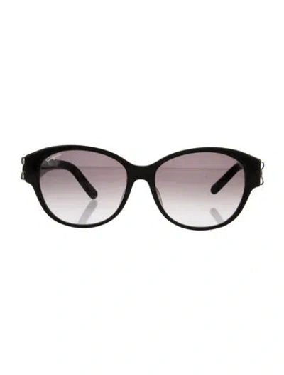 Pre-owned Ferragamo Round Gradient Sunglasses In Black