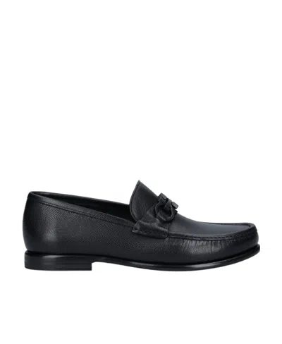 FERRAGAMO ROUND-HEADED LOAFERS