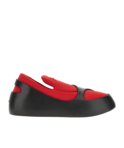 Ferragamo Round-toe Slip-on Loafers In Black