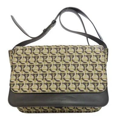Pre-owned Ferragamo Salvatore  Beige Pvc Shoulder Bag ()