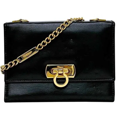 Pre-owned Ferragamo Salvatore  Black Leather Chain/shoulder Wallet ()