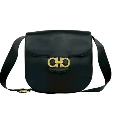 Pre-owned Ferragamo Salvatore  Black Leather Pochette Shoulder Bag ()