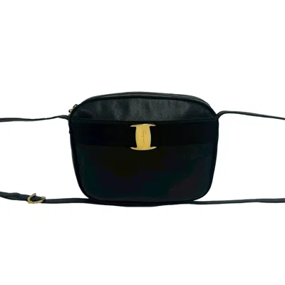 Pre-owned Ferragamo Salvatore  Black Leather Pochette Shoulder Bag ()