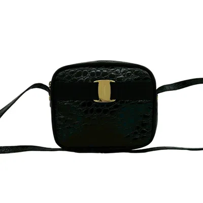 Pre-owned Ferragamo Salvatore  Black Leather Pochette Shoulder Bag ()