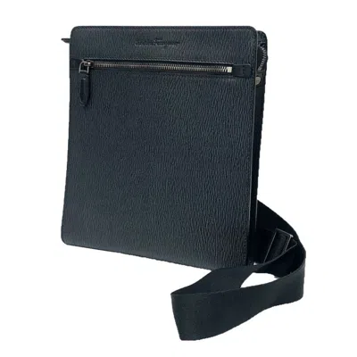 Pre-owned Ferragamo Salvatore  Black Leather Shoulder Bag ()
