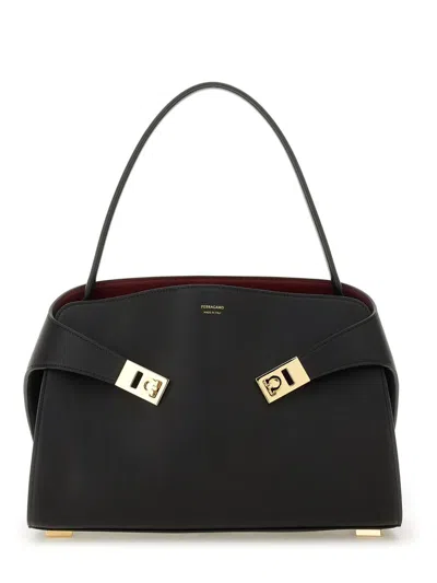 Ferragamo Salvatore  Borsa A Spalla "hug" Soft M In Black