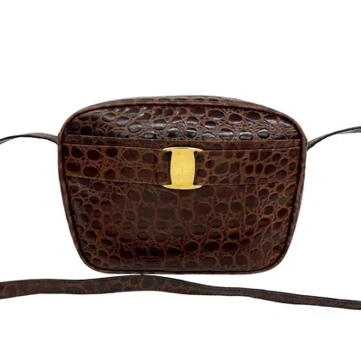 Pre-owned Ferragamo Salvatore  Brown Leather Pochette Shoulder Bag ()