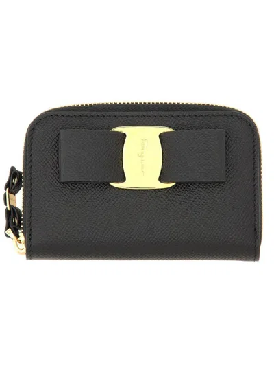 Ferragamo Bow Detail Textured Finish Card Holder In Black