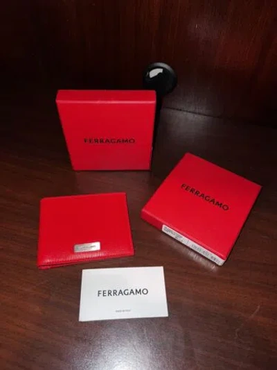 Pre-owned Ferragamo Salvatore  Flame Red Revival Leather Bifold Wallet