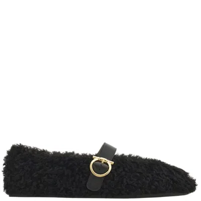 Ferragamo Salvatore  Gancini Ornamental Ballet Flats In Shearling In Black
