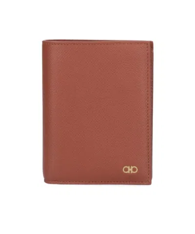 FERRAGAMO SALVATORE FERRAGAMO GANCINI PLAQUE FOLDED WALLET
