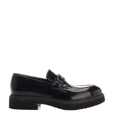 Ferragamo Salvatore  Gancini Plaque Loafers In Black