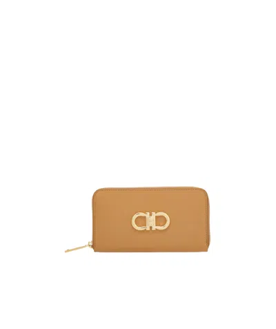 Ferragamo Salvatore  Gancini Zipped Wallet In Brown