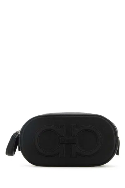 Ferragamo Logo Clutch In Black