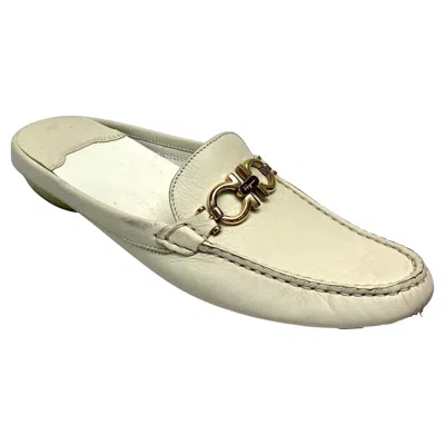 Pre-owned Ferragamo Salvatore  Ivory Leather Driving Mule - Size 6.5 In White