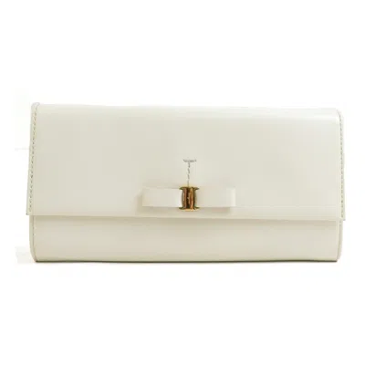 Pre-owned Ferragamo Salvatore  Ivory Leather Long Wallet (bi-fold) () In White