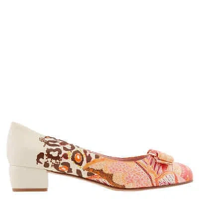 Pre-owned Ferragamo Salvatore  Ladies Batik Print Vara Bow Pump Shoe, Size 5 D In Pink