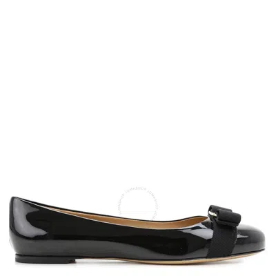 FERRAGAMO FERRAGAMO LADIES BLACK PATENT VARA BOW BALLERINA SHOES