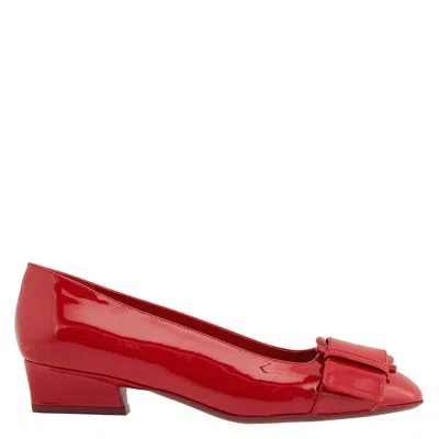 Ferragamo Bessie Patent-leather Pumps In Multi