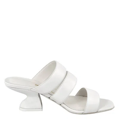 Pre-owned Ferragamo Salvatore  Ladies Steffie White Leather Sandals