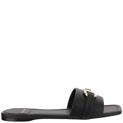 FERRAGAMO SALVATORE FERRAGAMO LEATHER FLAT SANDALS WITH LOGO