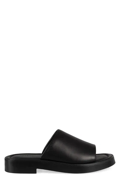 FERRAGAMO SALVATORE FERRAGAMO LEATHER SLIDES