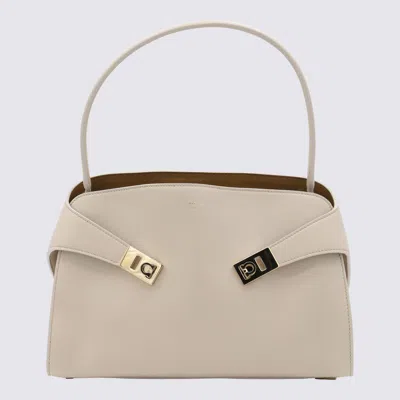 FERRAGAMO SALVATORE FERRAGAMO LIGHT GREY LEATHER HUG SOFT SHOULDER BAG