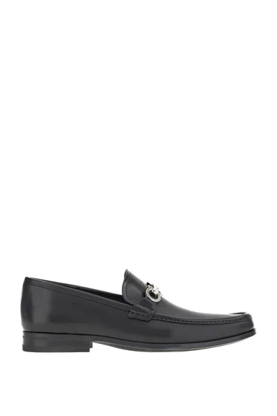 Ferragamo Gancini-plaque Patent-finish Loafers In Black