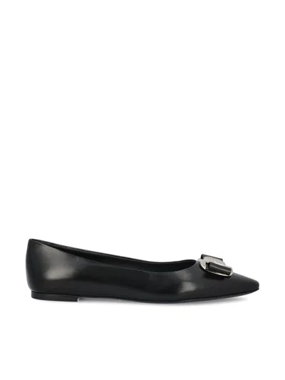 Ferragamo Flat Shoes In Black