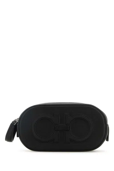 Ferragamo Logo Clutch In Black