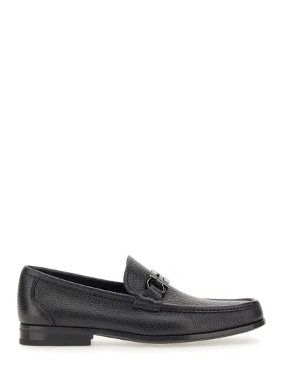 Ferragamo Grandioso Grained Leather Loafers In Black