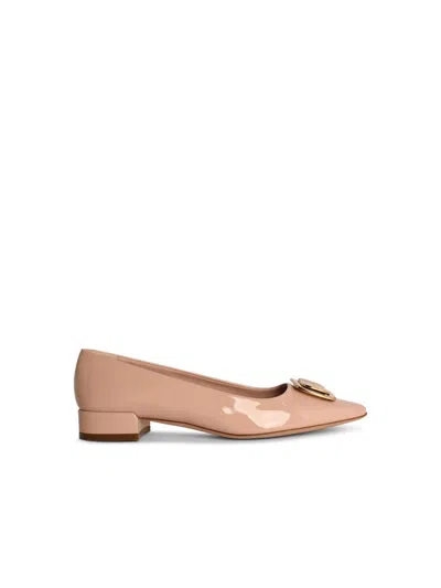 Ferragamo Venera Patent-leather Ballet Flats In Pink
